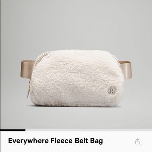 Lululemon Everywhere Belt Bag Ivory fleece